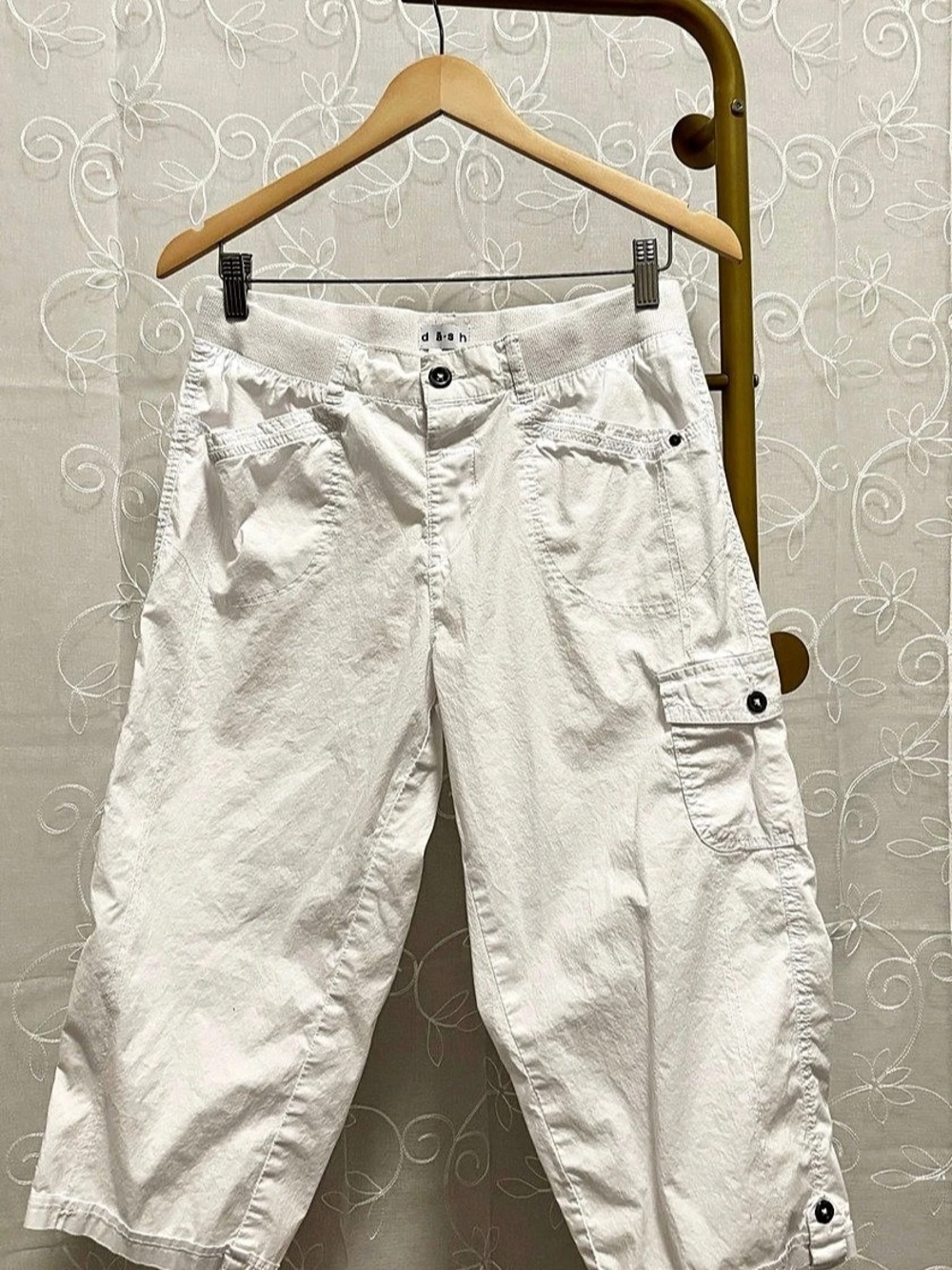 dash Women's White Cotton Cargo Capris Size Medium